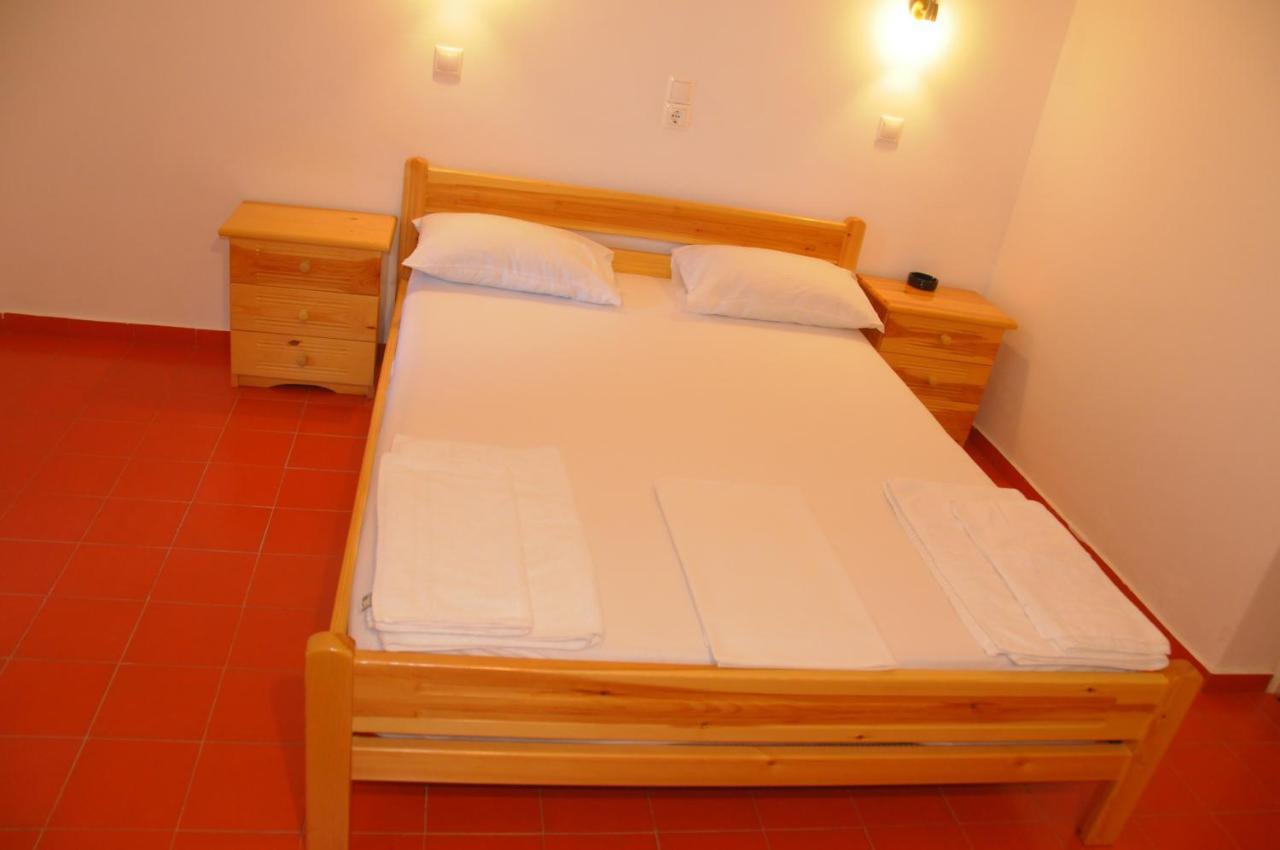 Chalikias Rooms Asprogerakata Exteriér fotografie