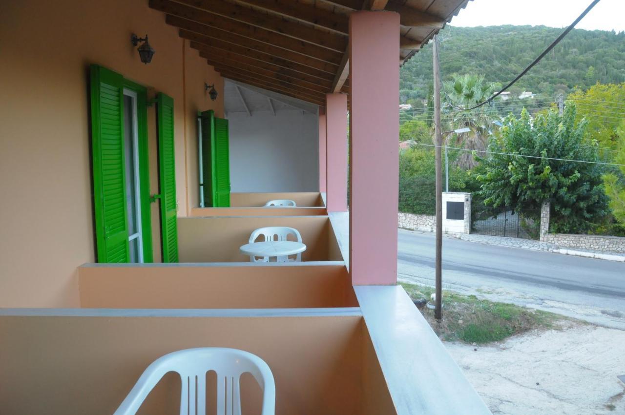 Chalikias Rooms Asprogerakata Exteriér fotografie